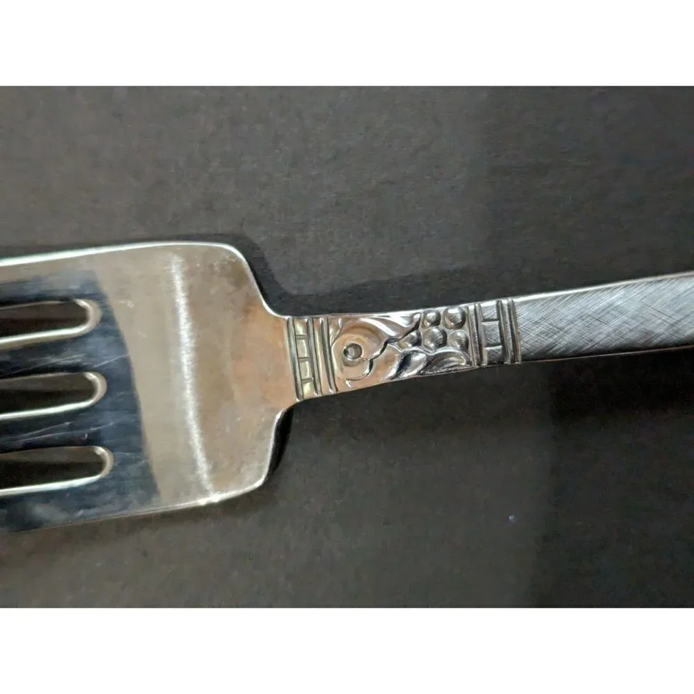 Oneida Northland (Stainless, WM Dalton‎ glassy finish salad fork 6 1/2 in set